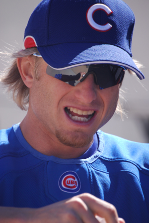 Mike Fontenot signing autographs